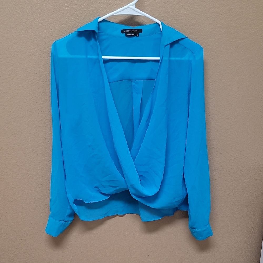 BCBGMaxAzria Turquoise Twist Front Blouse 💙